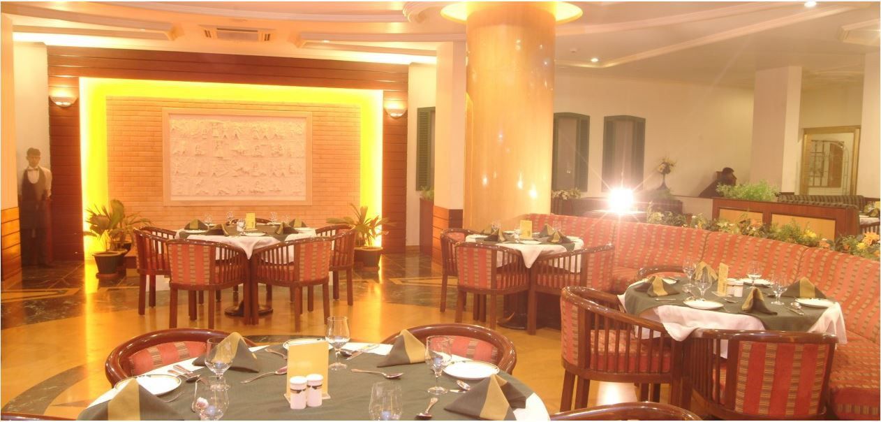 Hotel The Grand Regency à Rajkot Extérieur photo