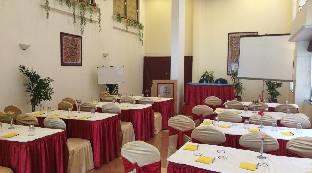 Hotel The Grand Regency à Rajkot Extérieur photo