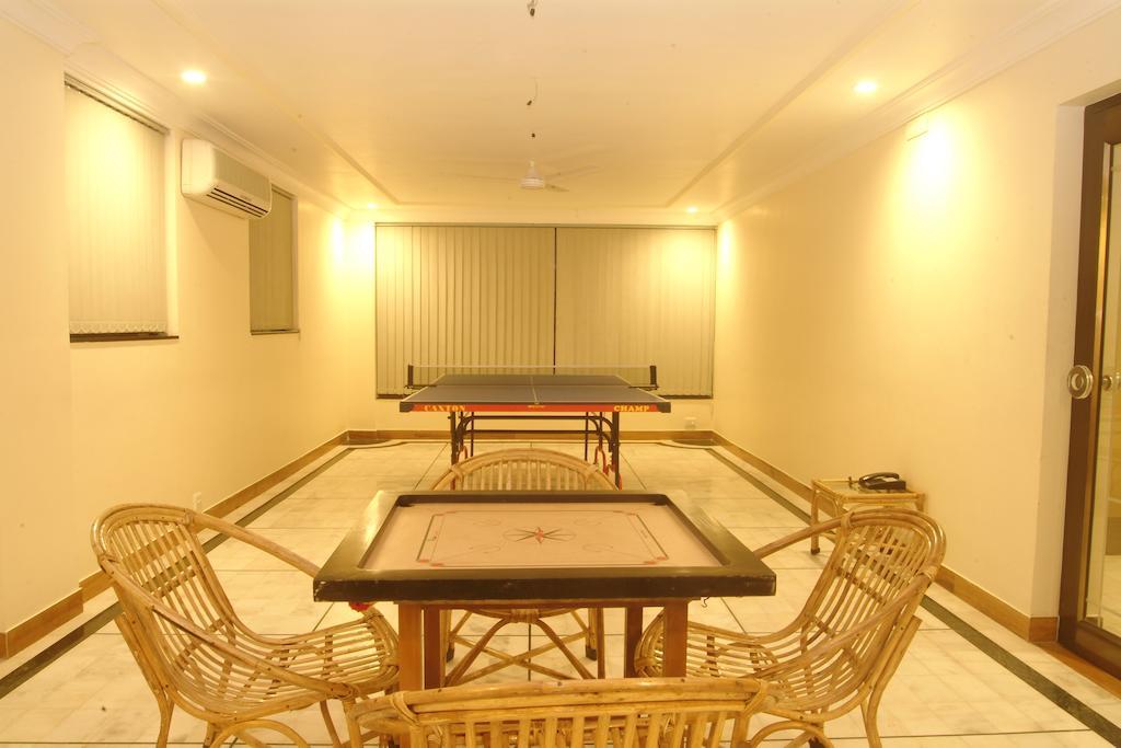 Hotel The Grand Regency à Rajkot Extérieur photo